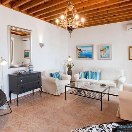 Villa Lindos Eksteriør billede
